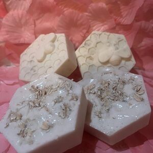 Natural Honey and Oat Soap Set